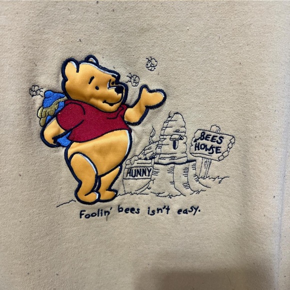 Vintage Winnie the Pooh sweatshirt - Picture 2 of 6